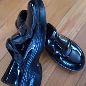 boc Shiny Black Patent Mules